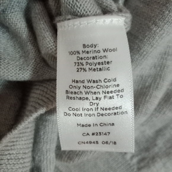 #405Talbot's Pure Merino Wool women's sweater with jewels. Size: Medium - Picture 7 of 7